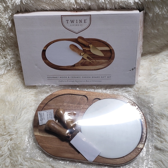 twine living Kitchen Twine Living Co Gourmet Cheese Board Set